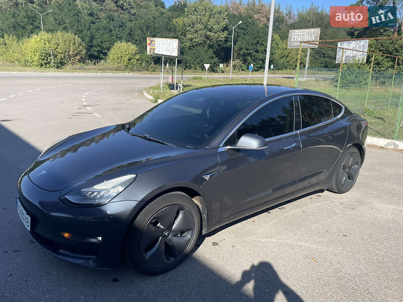 Седан Tesla Model 3 2018 в Харкові