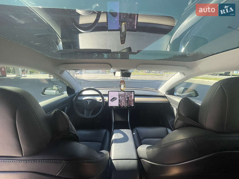 Седан Tesla Model 3 2018 в Харкові