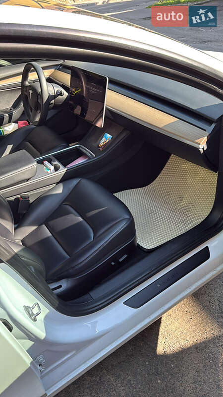 Седан Tesla Model 3 2021 в Трускавці фото 42 Седан Tesla Model 3 2021 в Трускавці