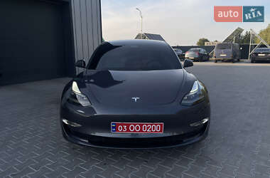 Седан Tesla Model 3 2023 в 