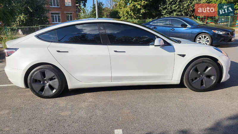 Седан Tesla Model 3 2021 в Вінниці