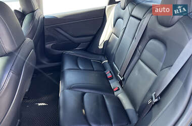 Седан Tesla Model 3 2020 в 