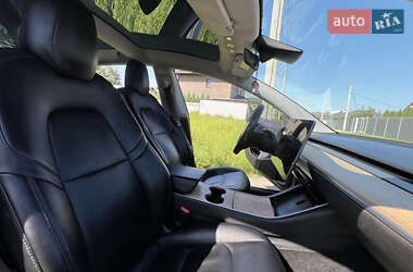 Седан Tesla Model 3 2017 в 