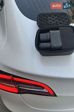Седан Tesla Model 3 2019 в 
