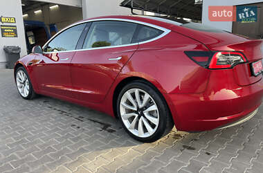 Седан Tesla Model 3 2020 в 