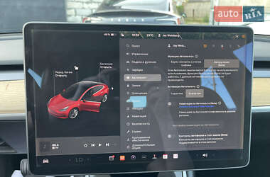 Седан Tesla Model 3 2020 в 