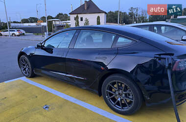 Седан Tesla Model 3 2023 в 