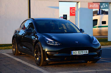 Седан Tesla Model 3 2021 в 