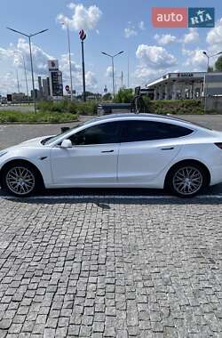 Седан Tesla Model 3 2018 в 