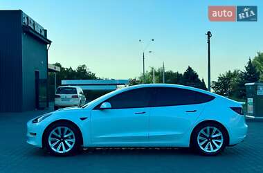 Седан Tesla Model 3 2021 в 