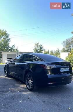 Седан Tesla Model 3 2018 в 