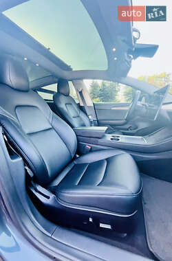 Седан Tesla Model 3 2022 в Запорожье