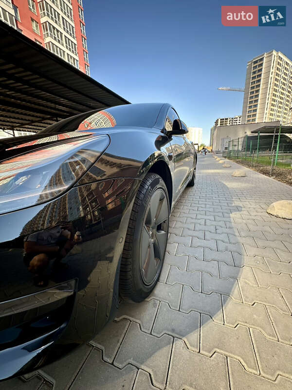 Седан Tesla Model 3 2021 в Одесі