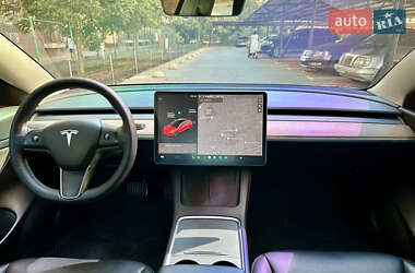 Седан Tesla Model 3 2021 в 