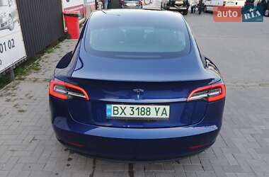 Седан Tesla Model 3 2020 в 