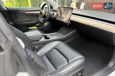 Седан Tesla Model 3 2021 в 