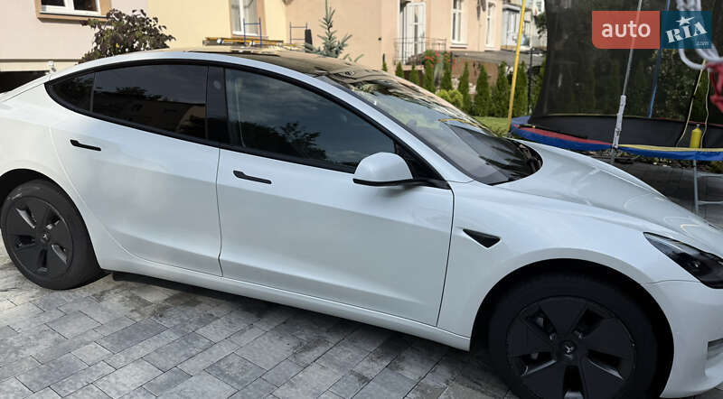 Седан Tesla Model 3 2021 в Львові фото 13 Седан Tesla Model 3 2021 в Львові