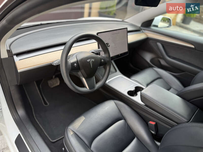 Седан Tesla Model 3 2021 в Львові фото 16 Седан Tesla Model 3 2021 в Львові