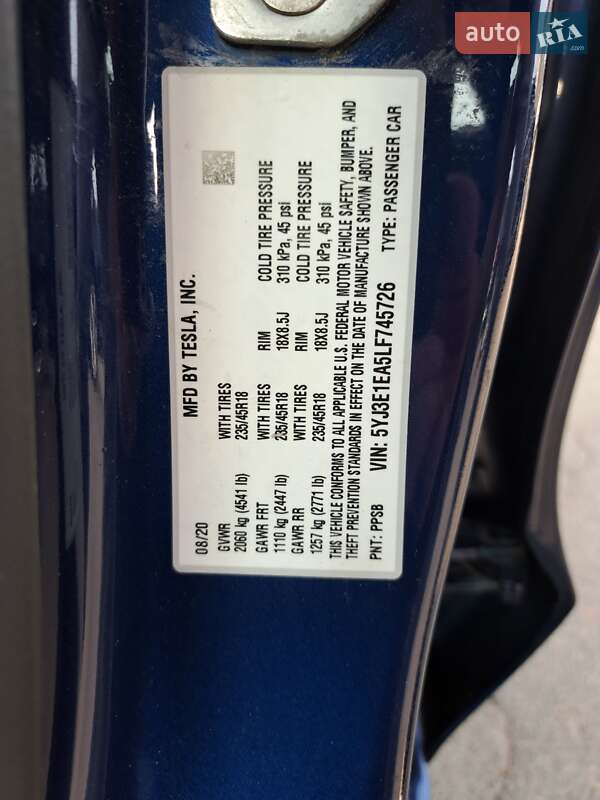 Седан Tesla Model 3 2020 в Києві