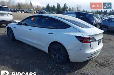 Седан Tesla Model 3 2021 в 