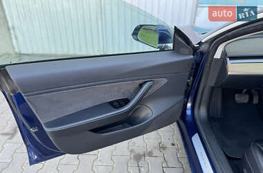 Седан Tesla Model 3 2018 в 