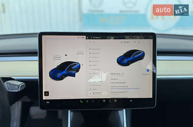 Седан Tesla Model 3 2018 в 