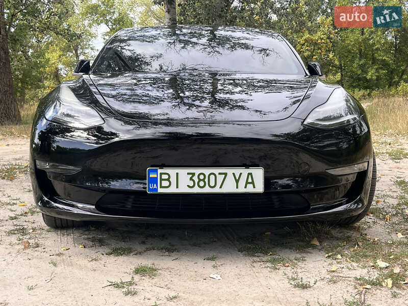 Седан Tesla Model 3 2019 в Кобеляках