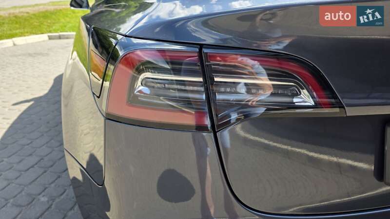 Седан Tesla Model 3 2018 в Львове фото 25 Седан Tesla Model 3 2018 в Львове