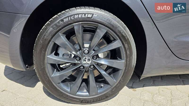 Седан Tesla Model 3 2018 в Львове фото 29 Седан Tesla Model 3 2018 в Львове