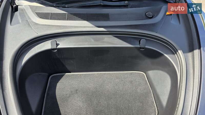 Седан Tesla Model 3 2018 в Львове фото 48 Седан Tesla Model 3 2018 в Львове