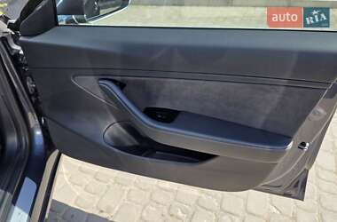 Седан Tesla Model 3 2018 в 