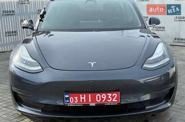 Седан Tesla Model 3 2018 в 