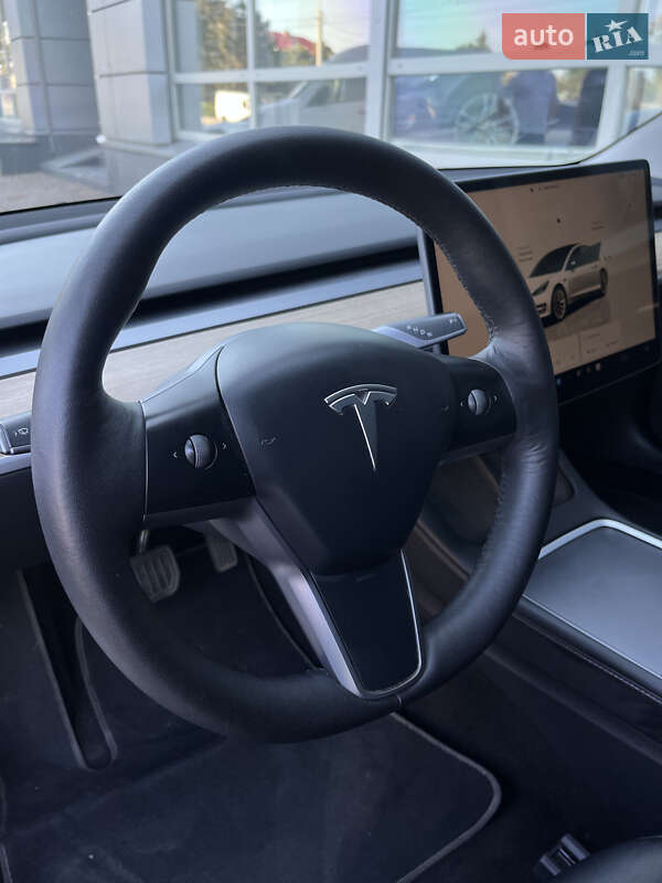 Седан Tesla Model 3 2022 в Полтаве