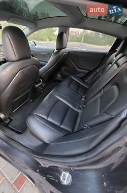 Седан Tesla Model 3 2018 в 