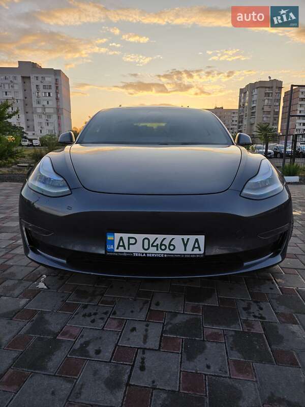 Седан Tesla Model 3 2018 в Запоріжжі