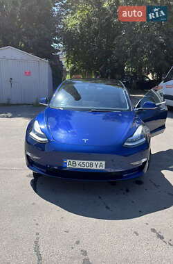 Седан Tesla Model 3 2019 в 