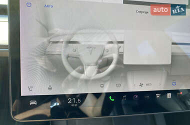Седан Tesla Model 3 2021 в Києві