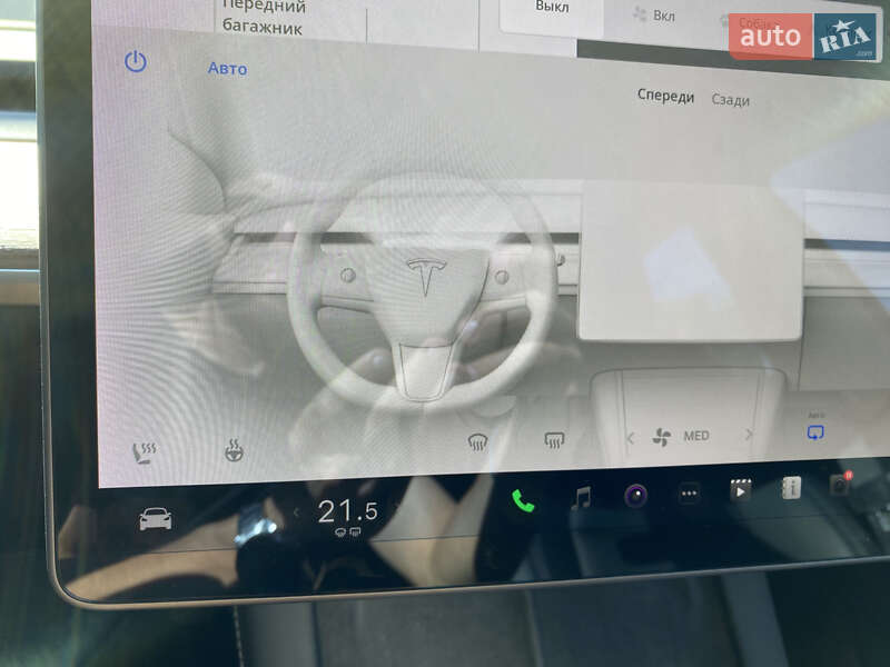 Седан Tesla Model 3 2021 в Києві