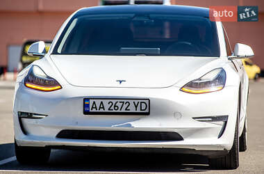 Седан Tesla Model 3 2018 в 