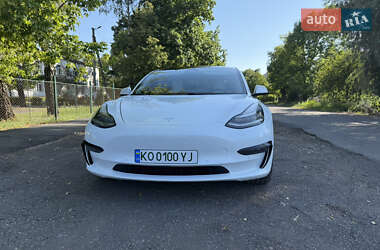 Седан Tesla Model 3 2019 в 