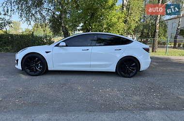 Седан Tesla Model 3 2019 в 