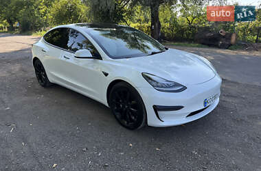 Седан Tesla Model 3 2019 в 