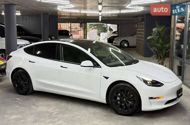 Седан Tesla Model 3 2022 в Одессе