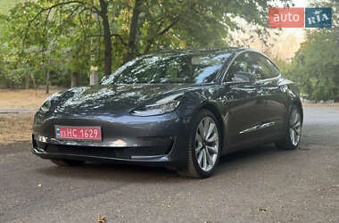 Седан Tesla Model 3 2018 в Одессе