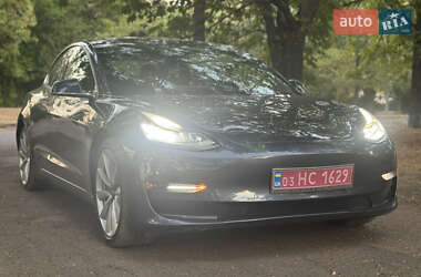 Седан Tesla Model 3 2018 в 