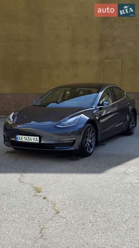 Tesla Model 3 2018 Tesla Model 3 2018