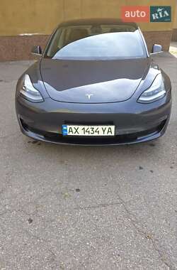 Седан Tesla Model 3 2018 в 