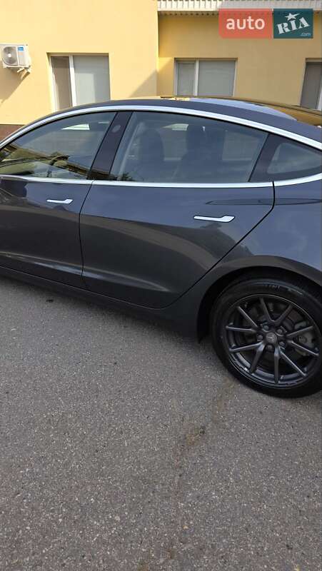 Седан Tesla Model 3 2018 в Харькове фото 10 Седан Tesla Model 3 2018 в Харькове