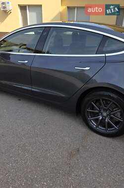 Седан Tesla Model 3 2018 в 