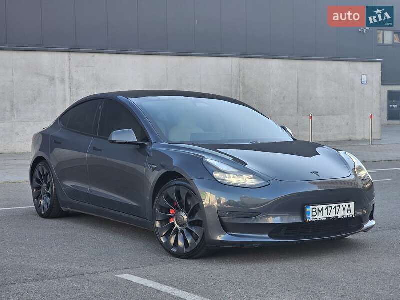 Седан Tesla Model 3 2021 в Киеве